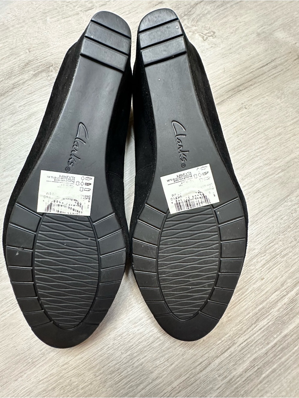 Clarks Artisan Black Suede Slip-On Wedge - 8 - Picture 4 of 7